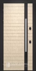 Стальная дверь в квартиру с красивым дизайном с ручкой планкой №29 внутренняя - фото