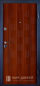 Входная дверь на улицу в частном доме №17 внешняя - фото