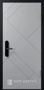 Стальная  дверь с замком с удаленным управлением №21 внешняя - фото