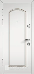 Белая красивая дверь №21 внутренняя - фото