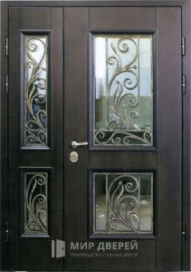 Железная парадная дверь в коттедж №56 внешняя - фото